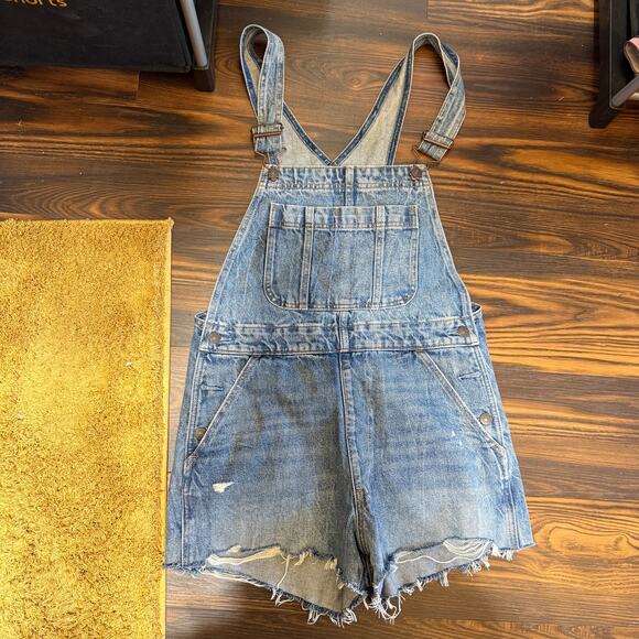 Abercrombie & Fitch Pants - Abercrombie & Fitch Denim Short Overalls Frayed Hem Distressed Size M